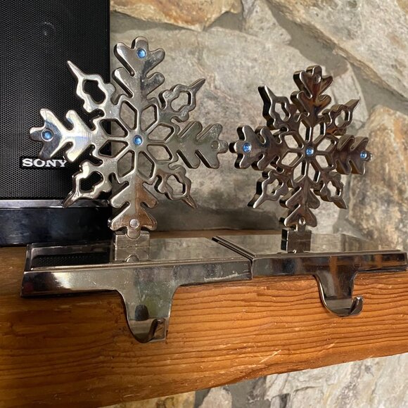 Silver Snowflake Stocking Holder With Blue Accents - Set 0f 2 - Picture 2 of 6